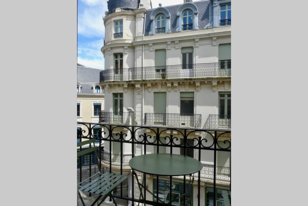 Magnolia : Superbe Deux-Pieces Quartier Du Chateau Pau Exterior photo